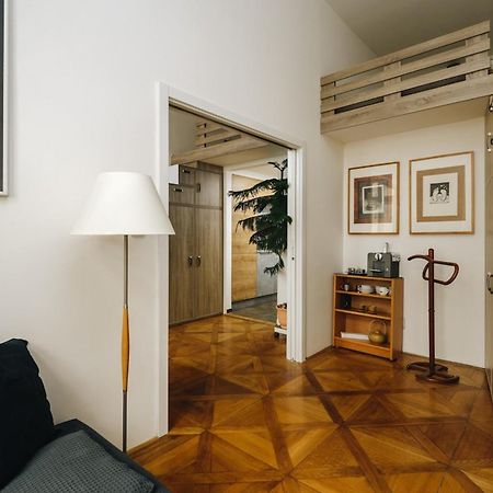 Cozy & Comfortable Apt Walking Anywhere You Want Sen Praga Zewnętrze zdjęcie