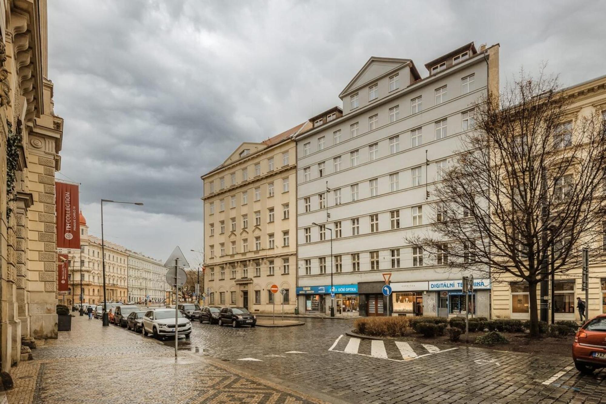 Cozy & Comfortable Apt Walking Anywhere You Want Sen Praga Zewnętrze zdjęcie